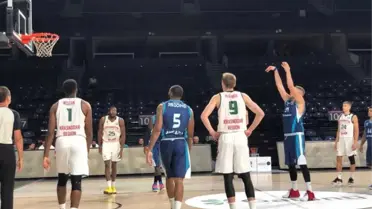 Türk Telekom, Lokomotif Kuban'ı Farklı Devirdi: 111-78