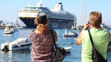 3 Bin Turist Bir Anda Bodrum'a Akın Etti