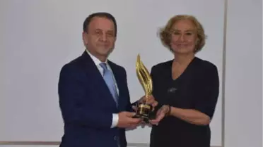Işıklar'a 'Yılın Belediye Başkanı Ödülü' Verildi