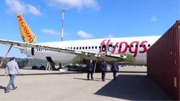 Pistten Çıkan Uçak Yomra Belediyesine Teslim Edildi