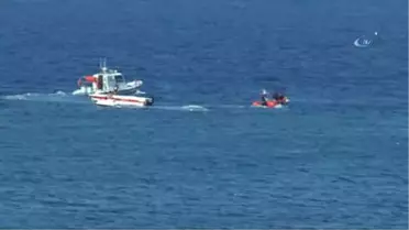 Denizde Can Pazarı Yaşanırken Turistlerin Deniz Keyfi 'Pes' Dedirtti