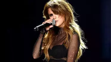 Dünyaca Ünlü Şarkıcı Selena Gomez, Yapılan Olumsuz Yorumlardan İncindiği İçin Instagram'a Yine Veda Etti
