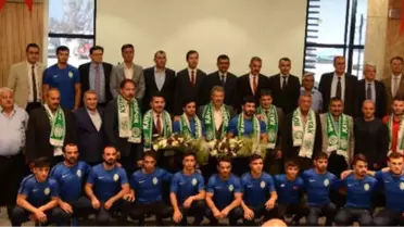 Kayseri Şeker'den Şampiyon Güreşçiye 40 Cumhuriyet Altını Ödülü
