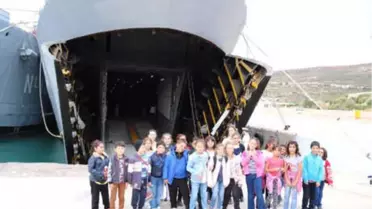 Foça'da Askeri Gemilere Ziyaret