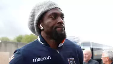 'Adebayor Tehdit Ediyor'