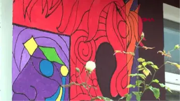 Antalya Ressam Güneştekin ve Demir, Antalya'da Köy Okulunu Boyadı