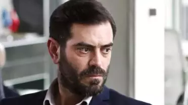 Dizi ve Tiyatro Oyuncusu Teoman Kumbaracıbaşı Kimdir? Nerelidir?