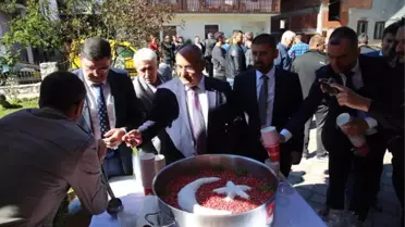 Ümraniye Belediyesi, Bosna'da Aşure Dağıttı