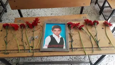 Yokluğunu Çerçevelettikleri Fotoğrafıyla Gidermeye Çalıştılar