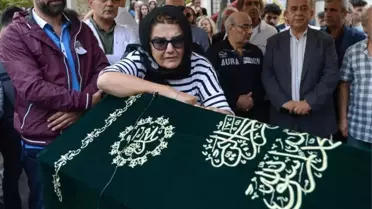 Hastası Tarafından Vurulan Doktor Son Yolculuğuna Uğurlandı