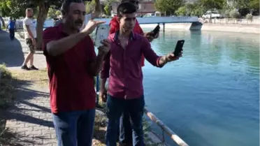 Kanaldaki Cesedi Görüntüleyip, Sosyal Medyada Paylaştılar