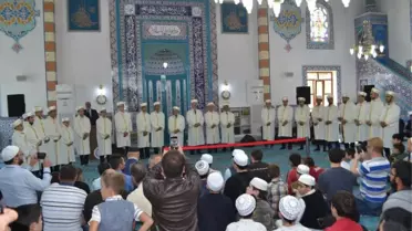 13 Yaşındaki Hafız Herkesi Mest Etti