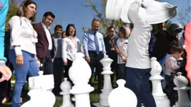 Çocuklar Bu Şenlikte Yeteneklerini Geliştiriyor