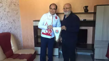 Yıldız Milli Boksörler Rusya'ya Geldi