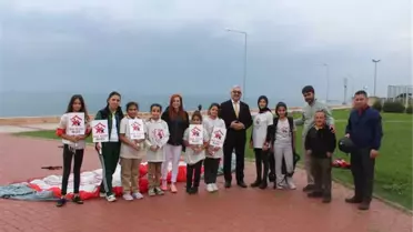 Kız Çocukları Mutluluktan Havalara Uçtu