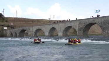 Muş'ta Su Sporları Şenliği