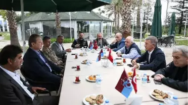 Vali Yavuz'dan Ünal Karaman'a Başsağlığı Ziyareti