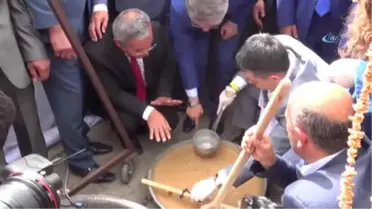 Bakan Pakdemirli Önlük Giyip Orcik Yaptı