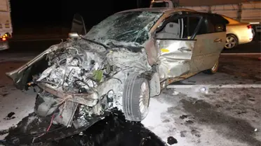 Adana'da Otomobil Tıra Çarptı: 1 Yaralı