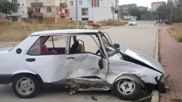 Ehliyetsiz Sürücünün Karıştığı Kazada, 1'i Çocuk 3 Kişi Yaralandı