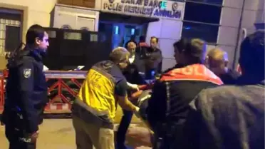 Bıçakla Yaralandı, Polis Merkezi Önünde Yere Yığıldı