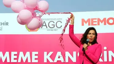 Şarkıcı Burcu Güneş'ten 'Pembe Konser'