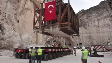 600 Yıllık Hasankeyf Kale Kapısı Taşındı