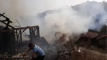 Karabük'te 2 Ev Yandı