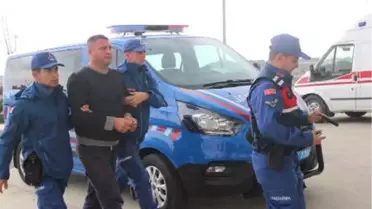 Aranan Cinayet Şüphelisi, Kahvede Yakalandı
