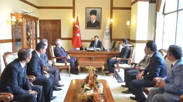 Köy ve Mahalle Muhtarları Vali Arslantaş'ı Ziyaret Etti