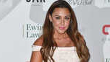 Galaya Katılan Ünlü Yıldız Michelle Heaton'ın Elbisesinin Fermuarı Patladı
