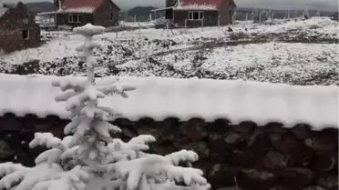 Ankara'ya Mevsimin İlk Karı Yağdı