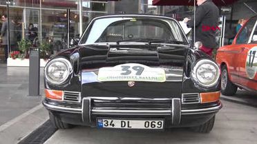 İstanbul Klasik Otomobiller Cumhuriyet Rallisi İçin Yola Çıktı
