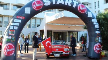 Klasik Otomobiller Cumhuriyet Rallisi'nde Buluştu