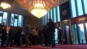 2.5 Milyon Euroluk Camiyi Böyle Açtı: Mustafa Kemal'in Torunlarına Ders Veremem