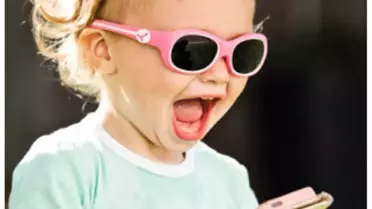 Çocukların Göz Sağlığını Zararlı Işınlara Karşı Koruyun