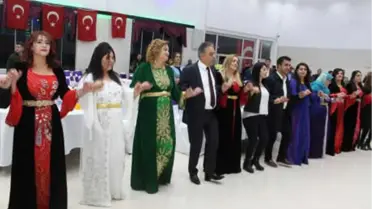 Vali Toprak'a Davul- Zurnalı Uğurlama