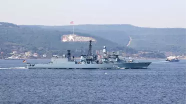 Alman Savaş Gemisi Boğazdan Geçti