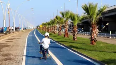 Trabzon'da 8 Kilometrelik Bisiklet Yolu Açıldı