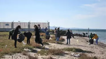 Çanakkale Sahillerine Limak Enerji Çevre Timi'nin Eli Değdi