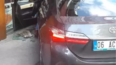 Direksiyonda Rahatsızlandı, Otomobiliyle İşyerine Girdi