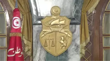 Tunus'taki Kabine Revizyonu Devletin Zirvesini Böldü