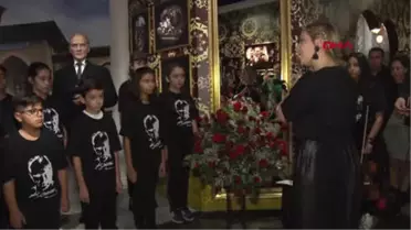 10 Kasım'da Ata'ya Şarkı Söylediler