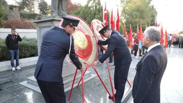 Bayraklı Atatürk'ü Saygıyla Andı