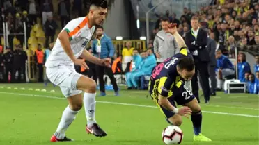 Spor Toto Süper Lig: Fenerbahçe: 2 - Aytemiz Alanyaspor: 0 (İlk Yarı)