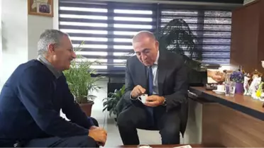 'İstanbul'da Yarışa Hazırım' Diyen Gürsel Tekin Kahve Falı Baktırdı: Başkan Adaylığı Gözüküyor