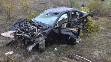 Yağmur Nedeniyle Kayganlaşan Yolda Kontrolden Çıkan Otomobil Şarampole Yuvarlandı: Ölü ve Yaralılar Var
