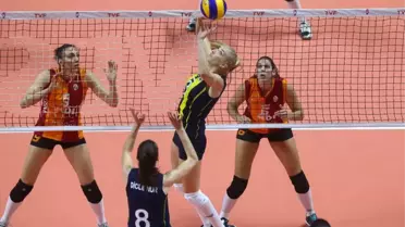 Vestel Venüs Sultanlar Ligi: Fenerbahçe: 3 - Galatasaray: 0