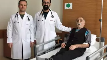 105 Yaşındaki Yusuf Dede Geçirdiği Operasyonla Sağlığına Kavuştu