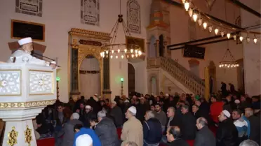 Balıkesir'de Mevlit Kandili'nde Camiler Doldu Taştı